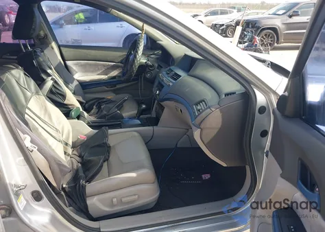 2010 Honda Accord 3.5 Ex-L z USA, uszkodzony, nr VIN 1HGCP3F88AA021456